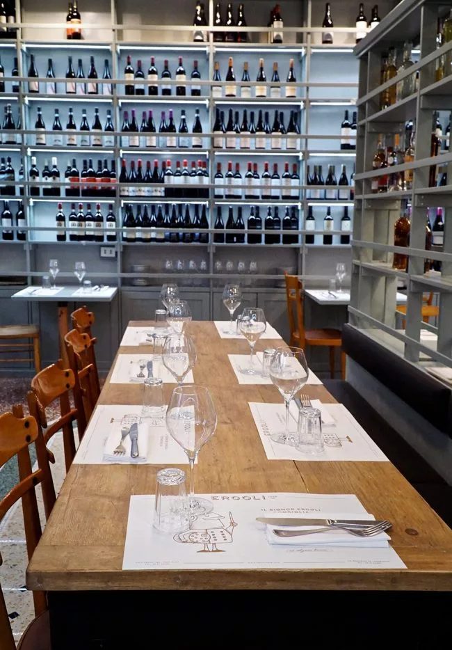 tavolo sociale per mangiare