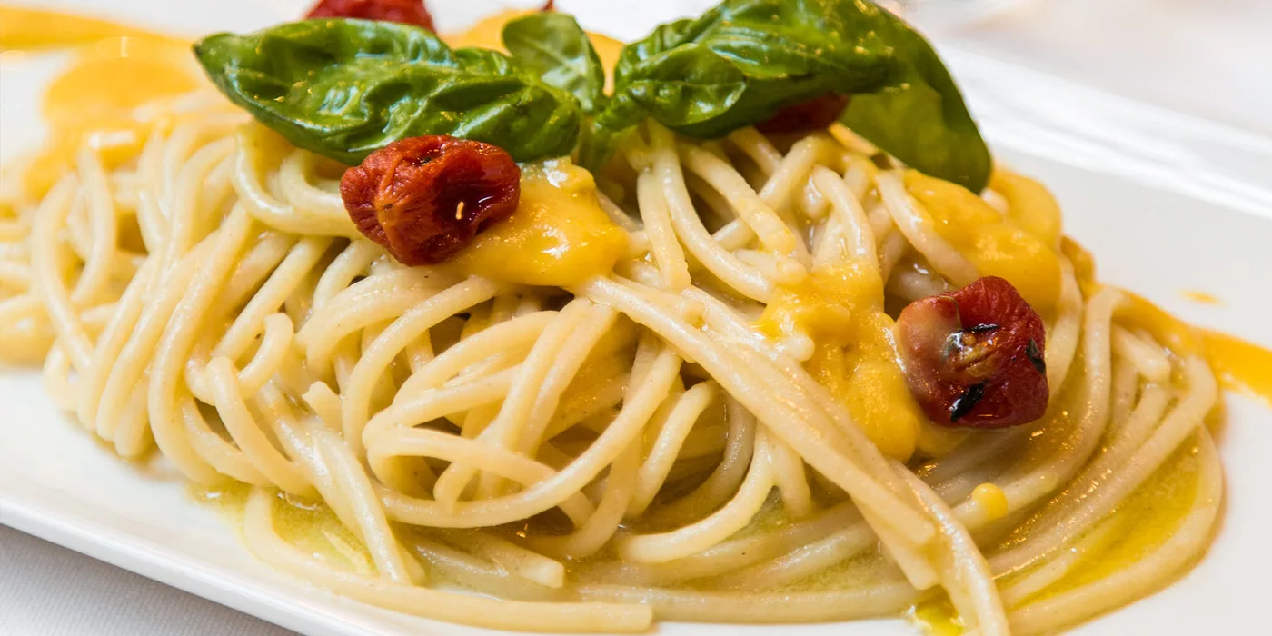 spaghetti con pomodorini confit