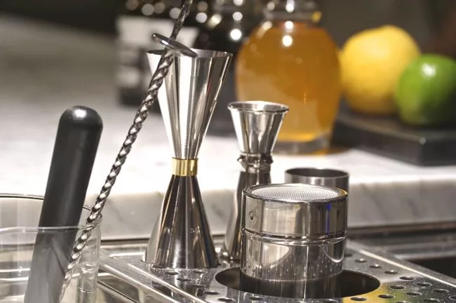 strumenti per bartender professionista