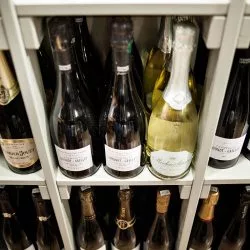 Proposta di champagne a scaffale